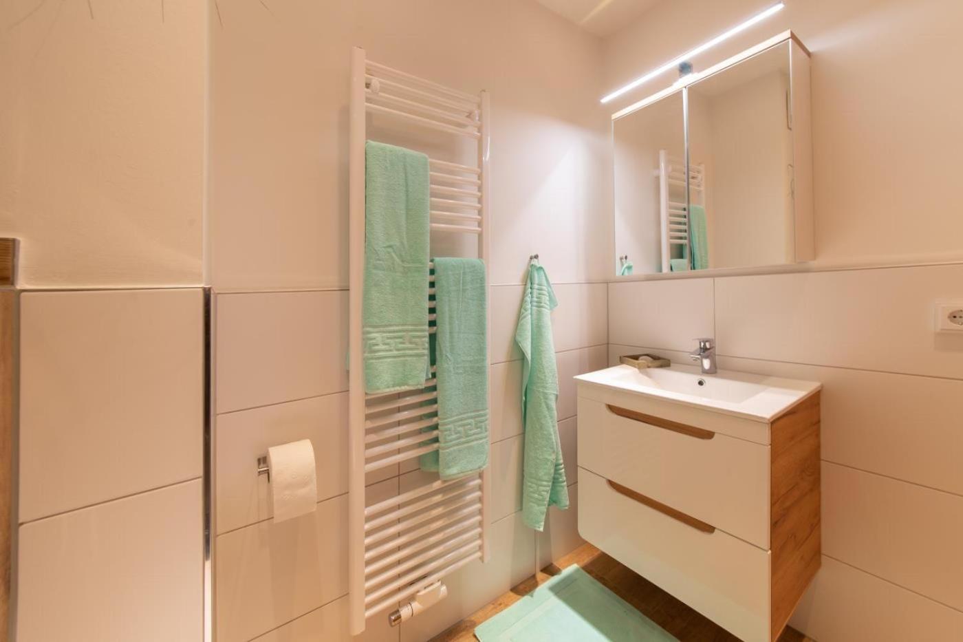 Ferienwohnung Kleine Strandkoje ฮัฟฟ์ครูก ภายนอก รูปภาพ